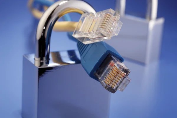 Monomode ou multimode : Quel câble fibre optique est fait pour vous ?